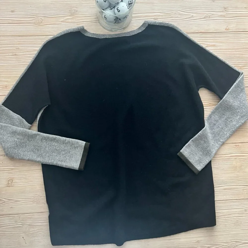 Vince Cashmere Black Colorblock Sweater – Size Small – Classic & Chic - Picture 6 of 6